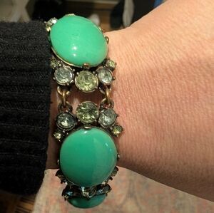 Elegant Turquoise and Gold Bracelet